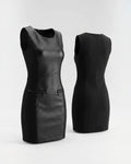De Cadeau Factory zwarte mouwloze jurk met glanzend gestructureerd voorpand en decoratieve ritsdetails
